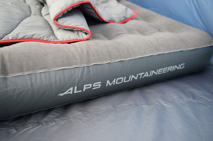 alps mountaineering velocity queen air mattress